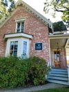 337 College St photo